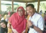 Menyeberang Sungai Menjalankan Reses Ketua DPRD Provinsi Riau H.Indra Gunawan, Eet. PhD