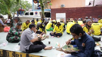 Jalin Silaturahmi, Ketua DPRD Inhil Sarapan Bersama Petugas DLHK