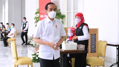 Sejumlah Perwakilan Berpartisipasi pada Vaksinasi Covid-19 Perdana Bersama Presiden