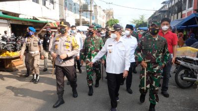 Ajak Gubernur, Kapolda Riau dan Pangdam I BB Taja Kegiatan Peduli Masyarakat Cegah Covid-19, Bagikan 2 Ton Beras Dan 15.000 Masker