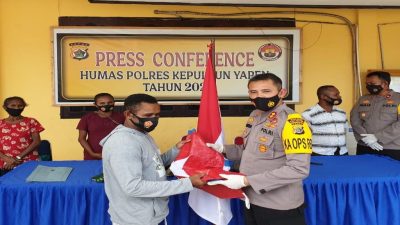 Naok Orarei Tokoh KKB Wilayah Yapen Memyerahkan diri Kembali ke NKRI