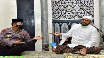 Silahturahmi ke Habib Syech, Kapolri Bicara Soal Penanganan Covid-19 dan Program Vaksinasi Nasional