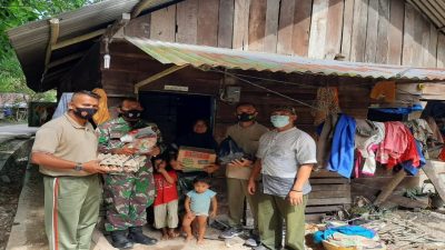 Jelang bulan suci Ramadhan kodim 0104/Atim Laksanakan Jum’at Berkah bagi masyarakat terdampak pandemi Covid-19