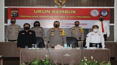 Kapolresta Bersama Empat Personil Terima Penghargaan dari TRC PPA Indonesia
