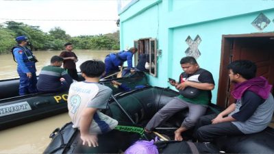 Ditpolair Polda Riau Turunkan Tim Evakuasi Warga Terdampak Banjir