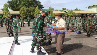 Jelang Hari Raya Idul Fitri, Dandim Aceh Timur Berikan Bingkisan Kepada Prajurit dan PNS