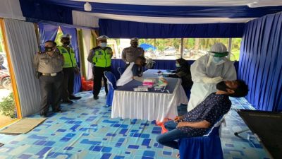 Perketat Penyekatan Arus Balik Mudik, Polres Inhil Sediakan Ribuan Alat Rapid Antigen Gratis di Perbatasan Riau-Jambi