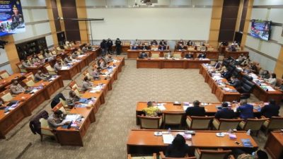 Di Hadapan Komisi III, Kapolri Paparkan 15 Aplikasi Layanan Publik