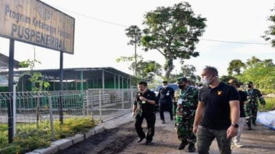 Ka Baratan Dampingi Mentan Kunjungi Puspenerbal