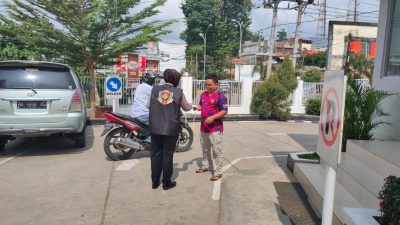 Team 1 Srikandi Squad-01 Polres Merangin Sambang Kepada Masyarakat dan Berbagai Masker