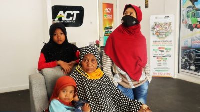 Nenek Nurfah Berharap Agar 1 Anak dan 2 Cucunya Mendapatkan Pendidikan yang Layak