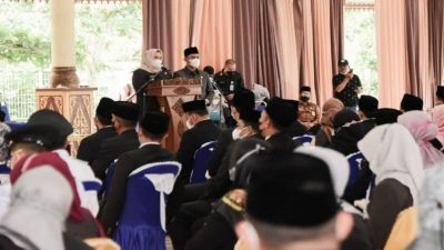 Lantik 285 Pejabat Struktural, Ini Pesan Bupati Kasmarni
