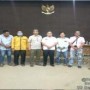 Ket : Pengurus FORWAKAO bersama Kadis Kominfo di ruangan auditorium lantai III Kantor Bupati Pelalawan (foto:Sonifati L)