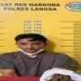 Ket gambar : Oknum Satpol PP diduga pelaku mengedarkan barang haram Ganja (foto/Sat Resnarkoba)