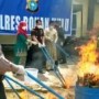 Ket : Polres bersama Forkopimda Rohul musnah barang bukti daun ganja kering (foto/Istimewa)