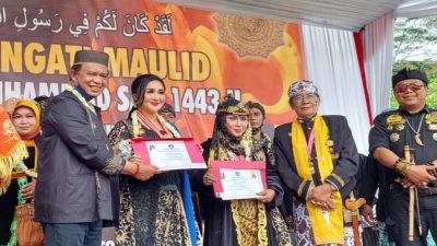 Irjen Pol Purn Dr Anton Charliyan Bersama Masyarakat Tasik Rayakan Peringatan Maulid Nabi SAW
