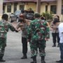Ket : Kapolres Bengkalis sambut kedatangan Dandim 0303/Bengkalis di halaman Mapolres Bengkalis (foto/Istimewa)