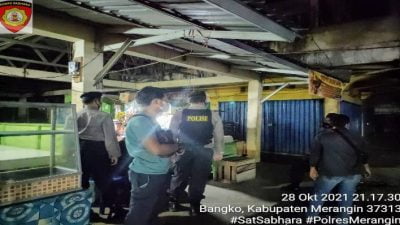 Team Shabara dan Sat Resnakoba Polres Merangin Adakan Razia Miras di Toko dan Warung