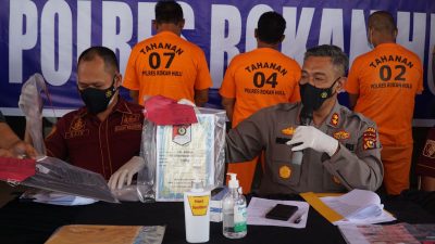 Kades Rokan IV koto terjaring OTT, Polres Rohul sita 20 juta pengurusan SKRT dan SKGR
