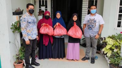 Jum’at Barokah Dit Reskrimum Polda Riau Bagikan 500 Nasi Bungkus, Sampaikan Pesan Kamtibmas