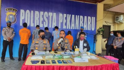 Kapolresta Ungkap TP Narkotika Jenis Shabu di Mako Polresta Pekanbaru