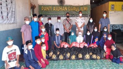 Jumat Barokah Dilaksanakan Dit Reskrimum Polda Riau dengan Program Polri Berbagi
