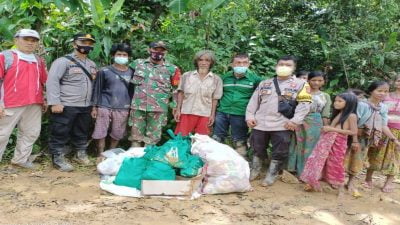 Polsek Tabir Selatan Laksanakan Bhakti Sosial, Pelayanan Pengobatan Gratis dan Vaksinasi Kepada SAD