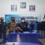 Ket : Sesi foto bersama BNNK Kuansing dan Karang Taruna Kecamatan Benai (foto/istimewa).
