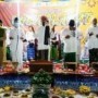 Ket : Bantan Tua Bersholawat bersama Abah Guru Ahmad Fadlil Inayatullah beserta rombongan di Halaman Masjid Baiturrohman (foto/Indra)