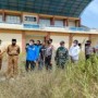 Ket Foto : Ketua DPD KNPI Kabupaten Bengkalis Iwan Saputra didampingi Camat Siak Kecil H. Daswan, Kapolsek Siak Kecil Ipda Alfan Nisfu Romadhoni, Upika Siak Kecil dan tokoh pemuda saat memantau kondisi stadion utama siak kecil beberapa waktu lalu