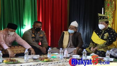 Penabalan Gelar Adat Kepada Brigjen TNI M Syech Ismed SE, M.Han sebagai Datuk Panglimo Ompu Alam Bosa oleh LAM Riau