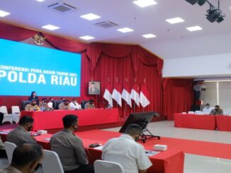 Teks foto : Kegiatan Anev akhir tahun 2021, di Mapolda Riau, Rabu (29/12/2021).
