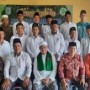 Teks Gambar : Sesi foto bersama Ketua MUI Kabupaten MeranginDr.H.M.Joni Musa, Lc,.MA dan MUI Kecamatan Tabir Ilir (Fotografer : Dede).