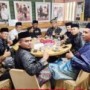 Teks foto :Jajaran pengurus Lembaga Adat Melayu Riau Kota Pekanbaru melakukan kunjungan ke kediaman Ketua PW NU Riau T. Rusli Ahmad,SE, Minggu (9/1/22).
