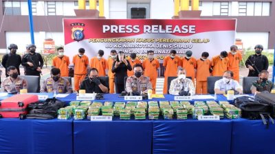 Awal Kepemimpinan Irjen Iqbal, Dit Resnarkoba Polda Riau Amankan 80 Kg Sabu dan Ringkus 11 Pelaku