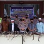 Teks foto : Wakapolres Pelalawan Kompol Raden Edi Syaputra, S.Ag didampingi Kasat Lantas AKP Lily Surlani, S.I.K, serta dihadiri Tokoh Masyarakat (Istimewa).