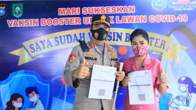 Kapolres Bengkalis Tinjau dan Laksanakan Vaksin Booster di Vaksin Center Kompak Bengkalis