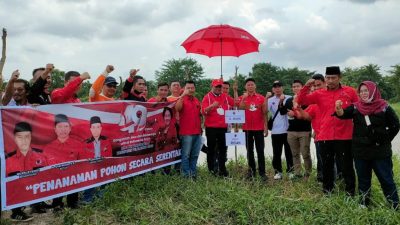 DPC PDIP Pelalawan Lakukan Penanaman Pohon Serentak Dalam Rangka HUT PDIP-49