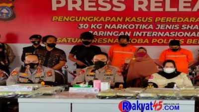 Kapolda Riau Irjen Pol Muhammad Iqbal Pimpin Giat Press Release Terkait Keberhasilan Tim Elang Melaka Ungkap 30 Kg Shabu
