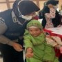 Teks foto : Tim Srikandi melaksanakan tugas pantau Vaksinasi