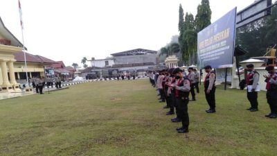 AKPB Dewa Ngakan Nyoman Arinata Tangkal Berita Hoax Dengan Cara Sosialisasi dan Memberi Motivasi Pada Warga