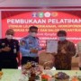 Teks foto : Acara ditandai dengan penandatanganan perjanjian kerjasama antara kedua belah pihak dan penyematan tanda peserta (foto/dok.Humas Lapas Bengkalis).