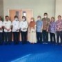 Teks foto : Foto bersama Bupati dan Wakil Bupati Rohil, antara HILLSI Rohil, Manager PHR, PCR.