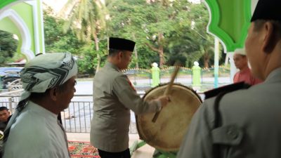Masuknya Waktu Buka Puasa Bersama Ditandai Dengan Pemukul Beduk Kapolres Bengkalis