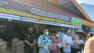 BNN Provinsi Riau Amankan Tiga Tersangka Norkoba Jaringan Internasional