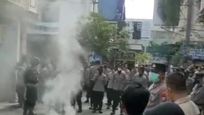 BCA Finance Persulit dan Cekik Nasabahnya, LSM Kapak Merah Dan IPK Gelar Orasi ke OJK