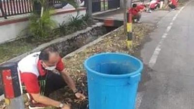 Tak Sekedar Memerintah, Kedua Pejabat Struktural Rupbasan Probolinggo ini Kerap Terjun Langsung dalam Segala Kegiatan