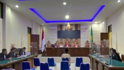 Sidang Perdana Kasus Korupsi Mantan Kadis PPPA Dalduk dan KB Tanggamus