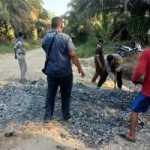 Bhabinkamtibmas Polsek Bagan Sinembah melaksanakan giat gotong royong bersama masyarakat