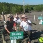 Dandim Probolinggo Letkol Arm Heri Budiasto Hadiri Kegiatan Coastal Clean Up Dan Penanaman Mangrove
